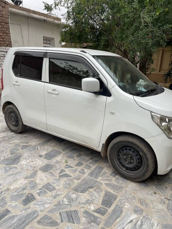 suzuki-wagon-r-2015-big-2