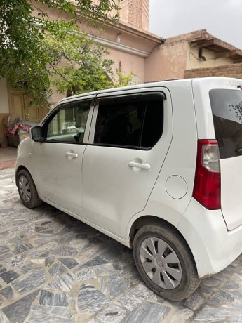 suzuki-wagon-r-2015-big-3