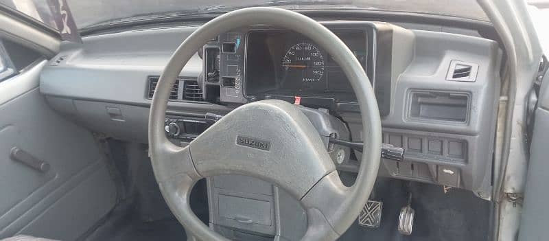 suzuki-mehran-vxr-2013-big-5