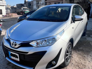 toyota-yaris-ativ-13-cvt-genuine-2022