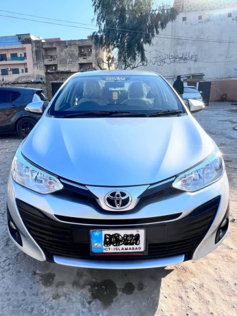 toyota-yaris-ativ-13-cvt-genuine-2022-big-1