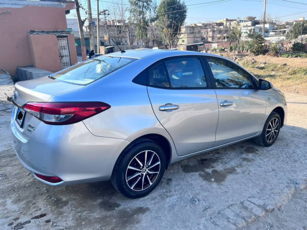 toyota-yaris-ativ-13-cvt-genuine-2022-big-4