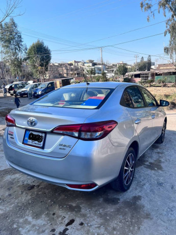 toyota-yaris-ativ-13-cvt-genuine-2022-big-6