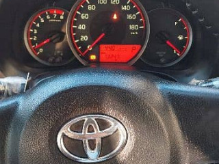 toyota-vitz-2011