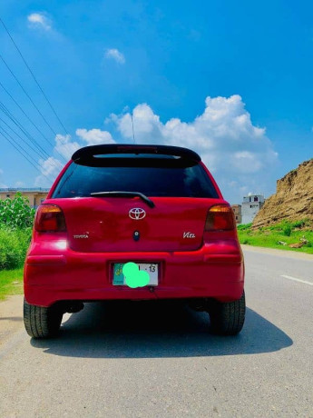 toyota-vitz-200013-automatic-big-0