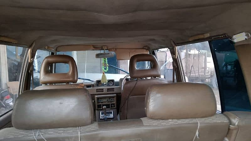 mitsubishi-pajero-1986countect-nmbe03340028432-big-0