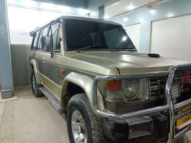 mitsubishi-pajero-1986countect-nmbe03340028432-big-4
