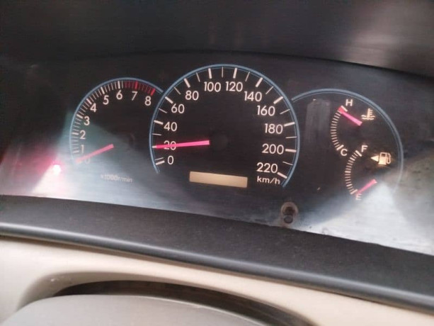 toyota-corolla-2005-big-17