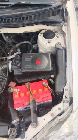 toyota-corolla-2005-big-1