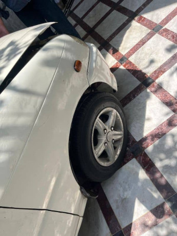 daihatsu-cuore-2003-big-9