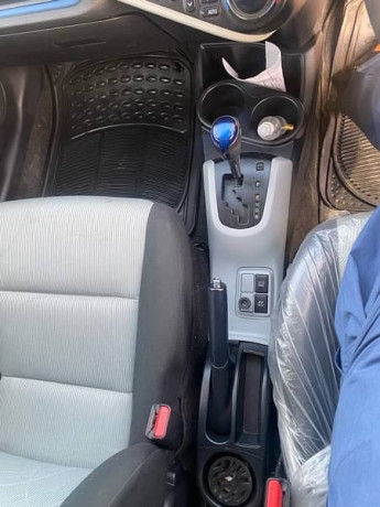 toyota-aqua-2014-17-automatic-big-11