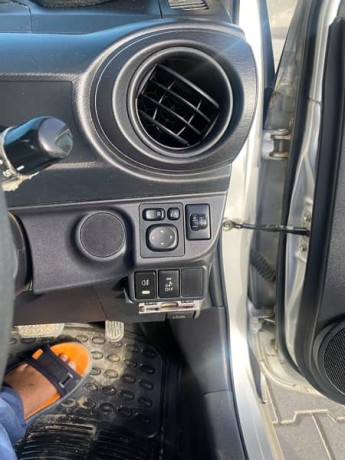 toyota-aqua-2014-17-automatic-big-13