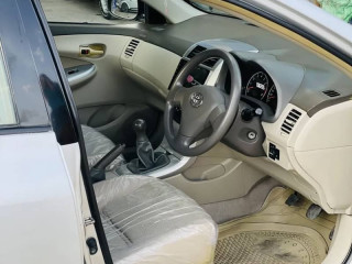 toyota-corola-gli-2011
