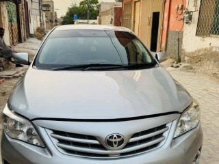 toyota-corolla-gli-2014