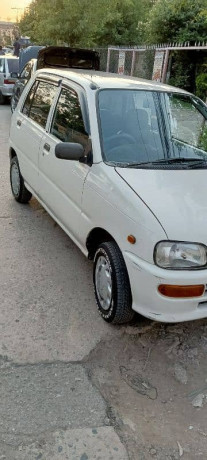 daihatsu-cuore-2005-big-7