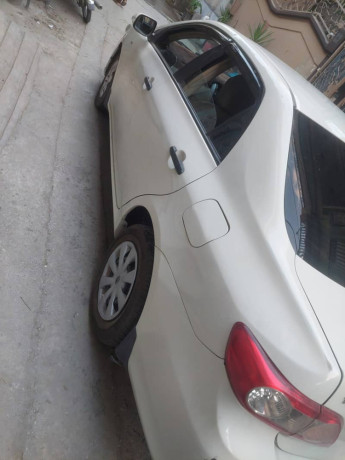 toyota-corolla-xli-2012-big-8