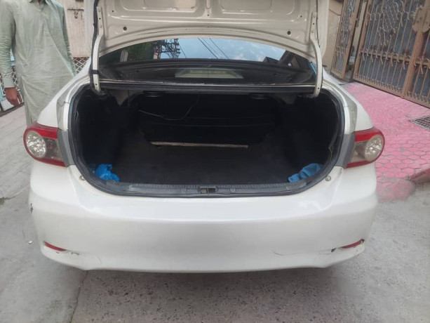 toyota-corolla-xli-2012-big-16