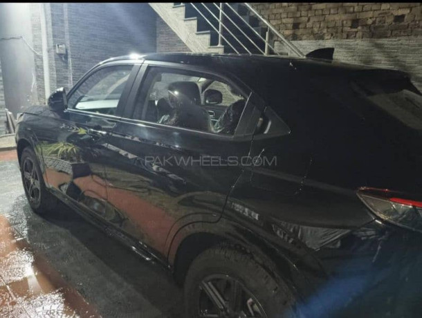 honda-hr-v-vti-s-2024-big-5