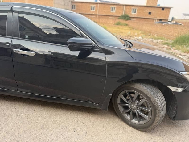 honda-civic-vti-oriel-2020-big-2