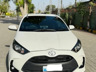 toyota-yaris-2021