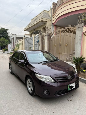 toyota-corolla-gli-13-vvti-2011-big-0