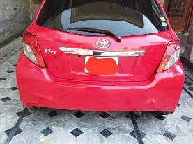 toyota-vitz-2012