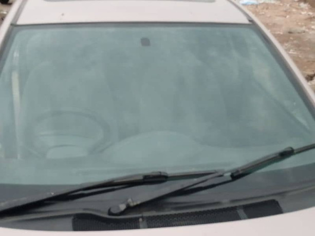 toyota-vitz-1999-big-3