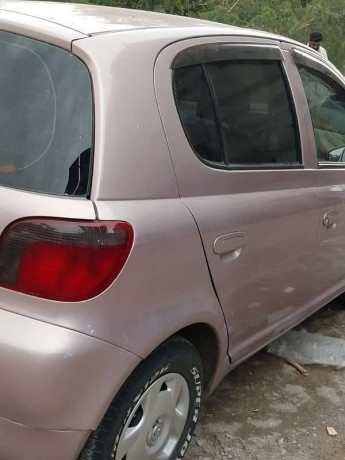 toyota-vitz-1999-big-2