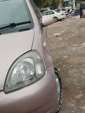 toyota-vitz-1999-big-7