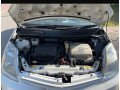 toyota-prius-s-15-2010-small-4