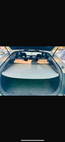 toyota-prius-s-15-2010-big-6