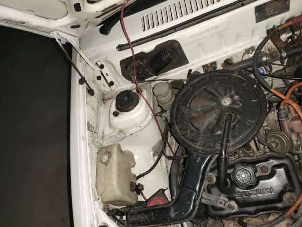 suzuki-mehran-vxr-2010-big-1