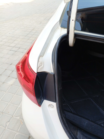 toyota-yaris-sedan-ativ-x-mt-15-big-13