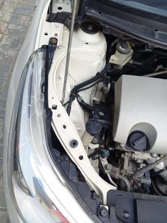 toyota-yaris-sedan-ativ-x-mt-15-big-7