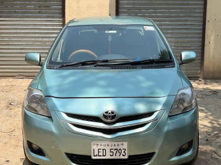 toyota-belta-2011
