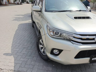 toyota-hilux-vigo-2007-modle-2010-important-2016-uplift