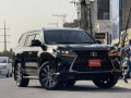 lexus-lx-series-2021-small-1