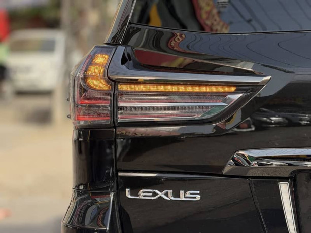 lexus-lx-series-2021-big-14