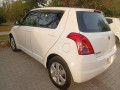suzuki-swift-dlx-2013-small-2