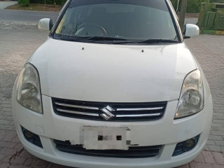 suzuki-swift-dlx-2013