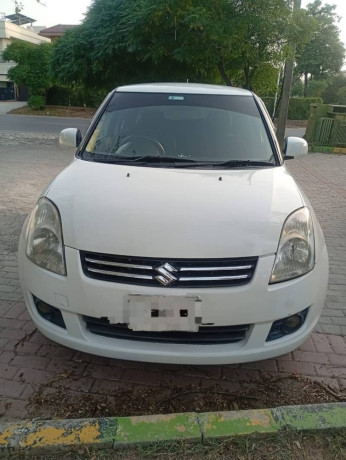 suzuki-swift-dlx-2013-big-0