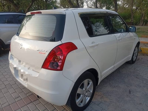 suzuki-swift-dlx-2013-big-3