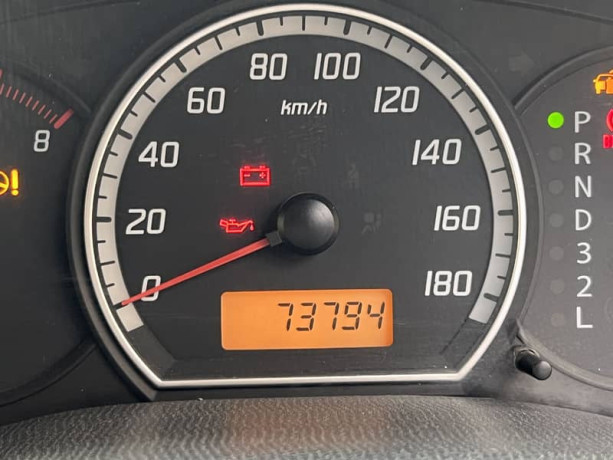 suzuki-swift-dlx-13-big-9