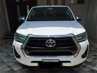 toyota-hilux-revo-v-2022