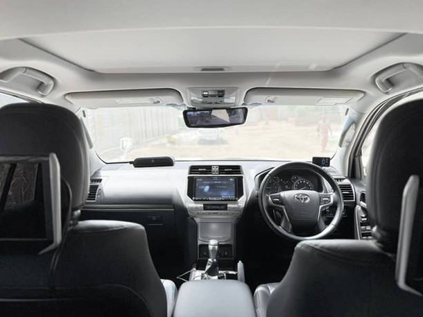 toyota-prado-tx-l-package-27-2019-big-7