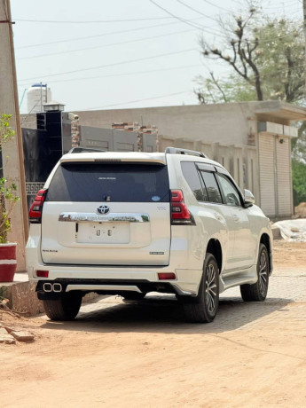 toyota-prado-tx-l-package-27-2019-big-2