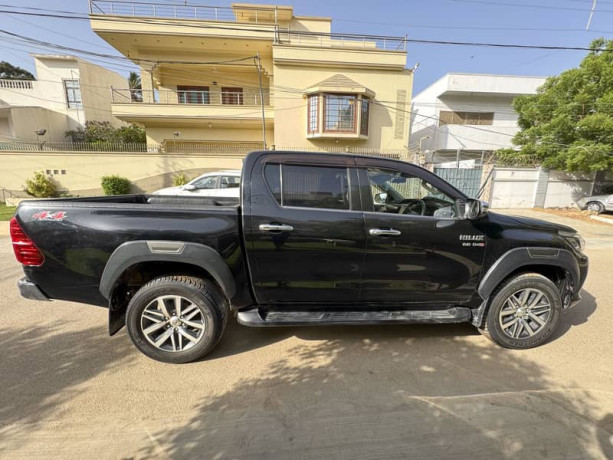 toyota-revo-big-6
