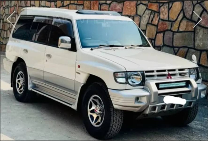 mitsubishi-pajero-1997-model-big-1