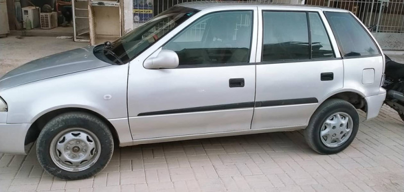suzuki-cultas-vxr-2011-ac-big-2
