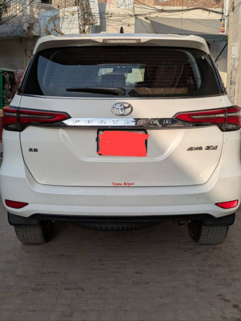 toyota-fortuner-sigma-2020-28-diesel-mint-condition-big-1